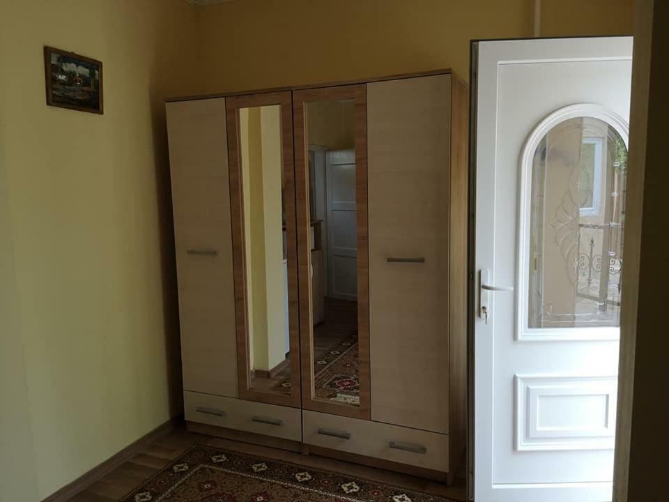 Gazde/Camere de închiriat Markus Vendeghaz Hajdúszoboszló